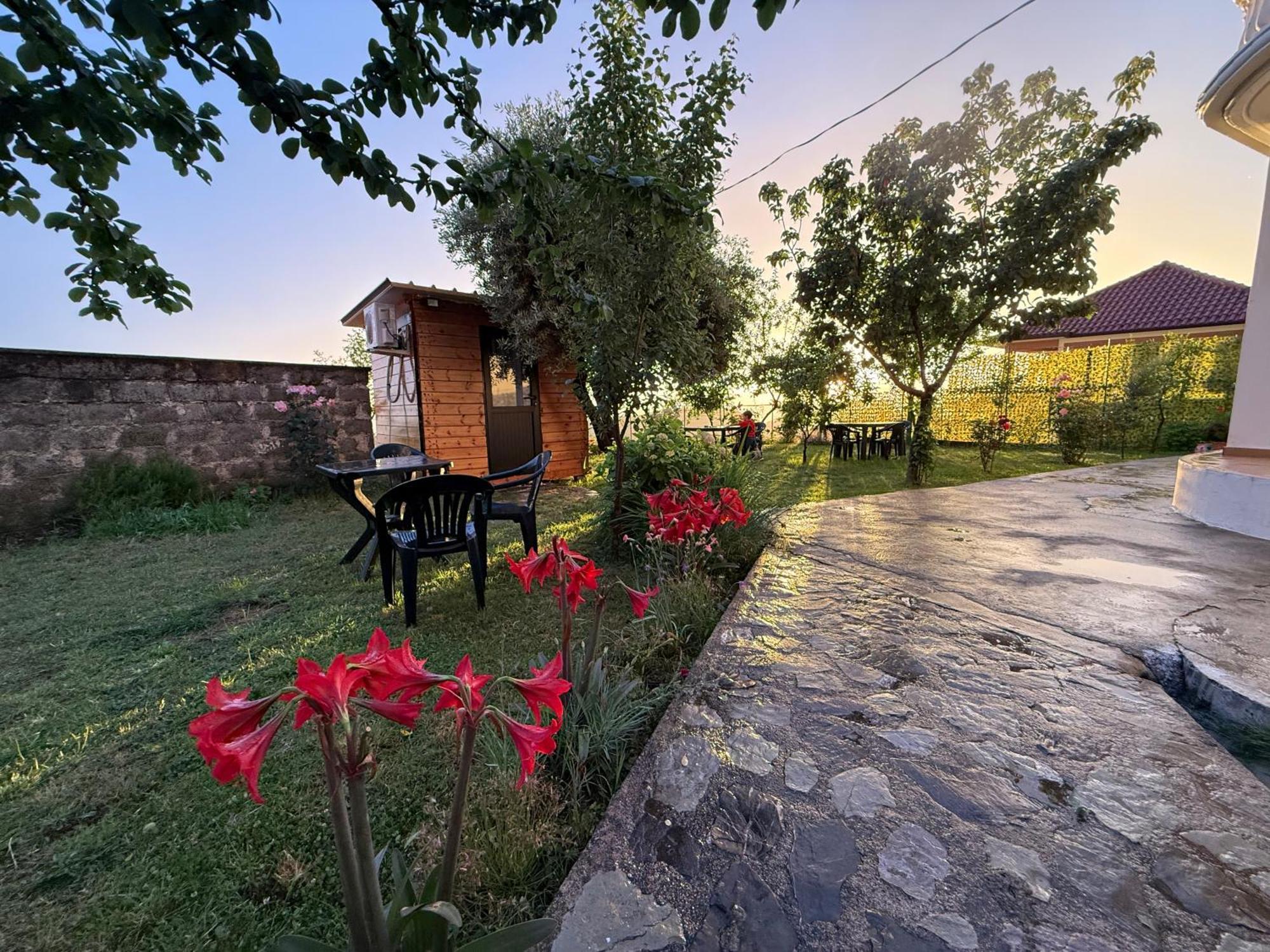 Meti Guest House Kruje Exterior photo